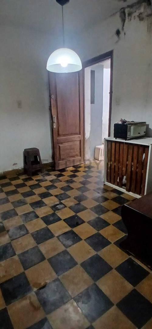 Foto de Calle 35 e/ 22 y 23 | Venta de Casa a reciclar, imagen 3