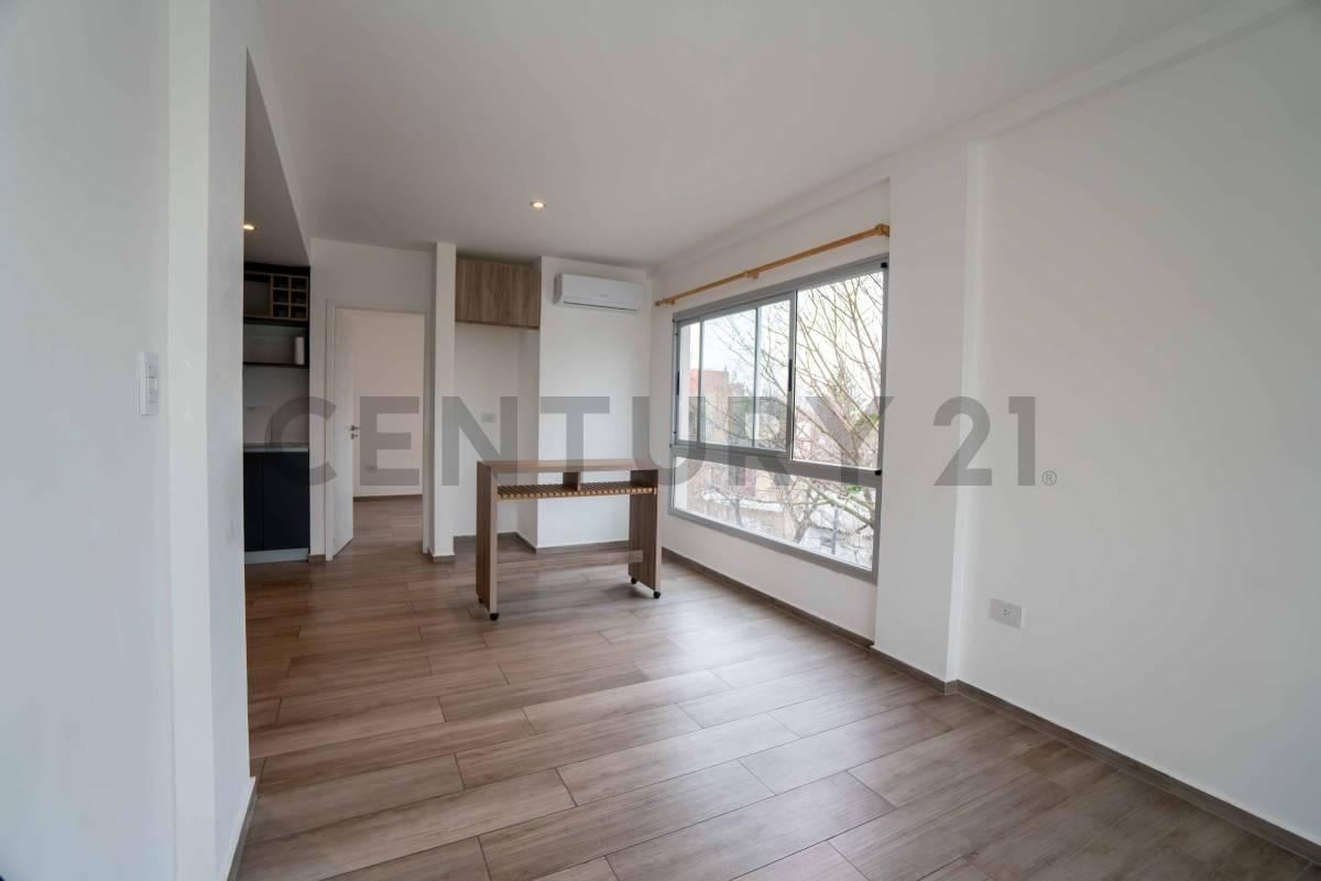 Foto de Departamento en venta en La Plata de un dormitorio frente al Parque San, imagen 1