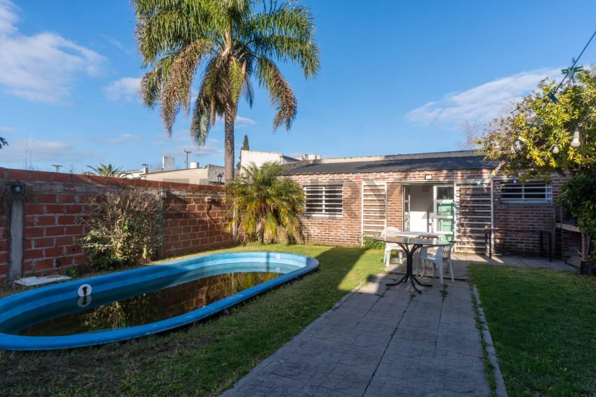 Foto de 42 entre 132 y 133 CASA 3 DORMITORIOS + DEPARTAMENTO EN VENTA LA PLATA, imagen 2