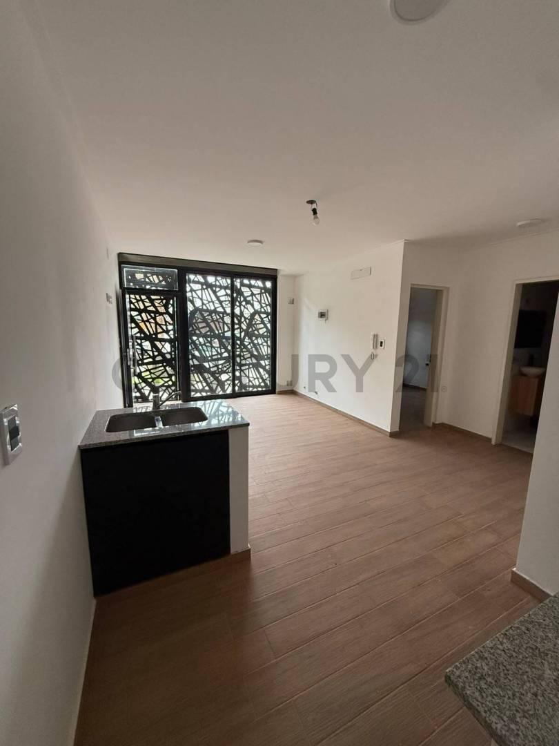 Foto de 39 entre 117 y 118 PH EN ALQUILER PLANTA BAJA AL FRENTE 1 DORMITORIO, imagen 2