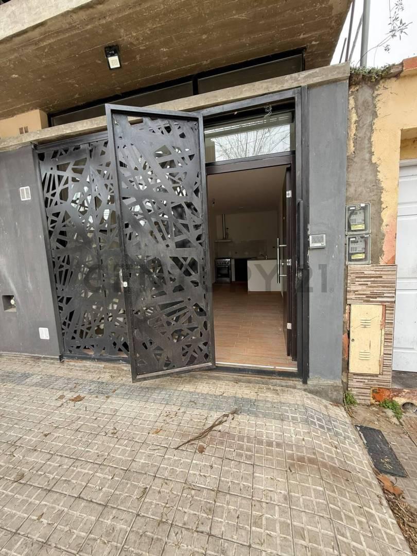 Foto de 39 entre 117 y 118 PH EN ALQUILER PLANTA BAJA AL FRENTE 1 DORMITORIO, imagen 3