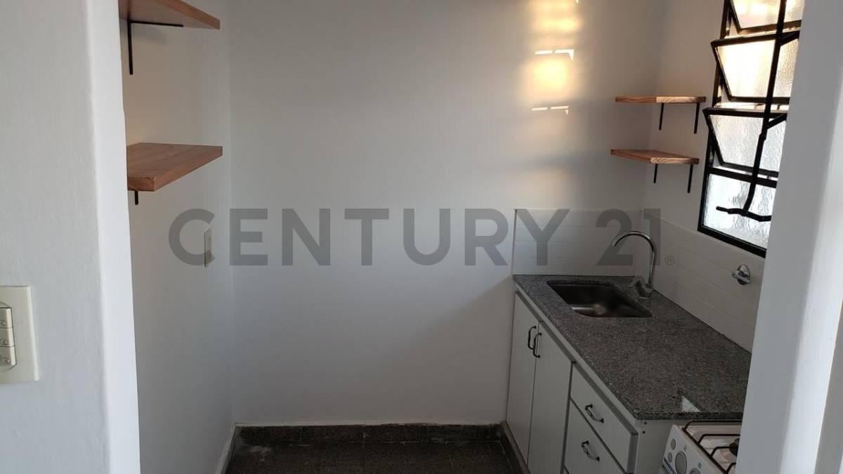 Foto de Departamento en alquiler en La Plata, imagen 1