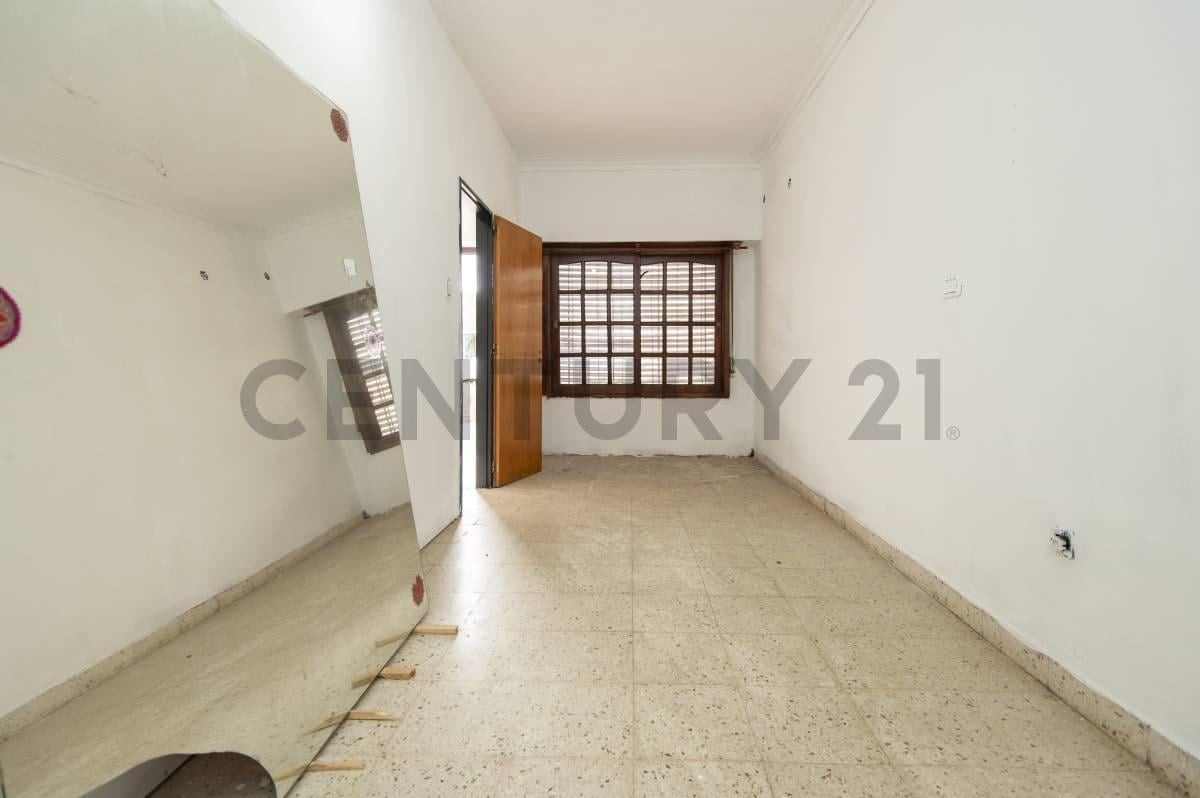 Foto de VENTA DE CASA DE 3 DORMITORIOS EN LOS HORNOS, imagen 1