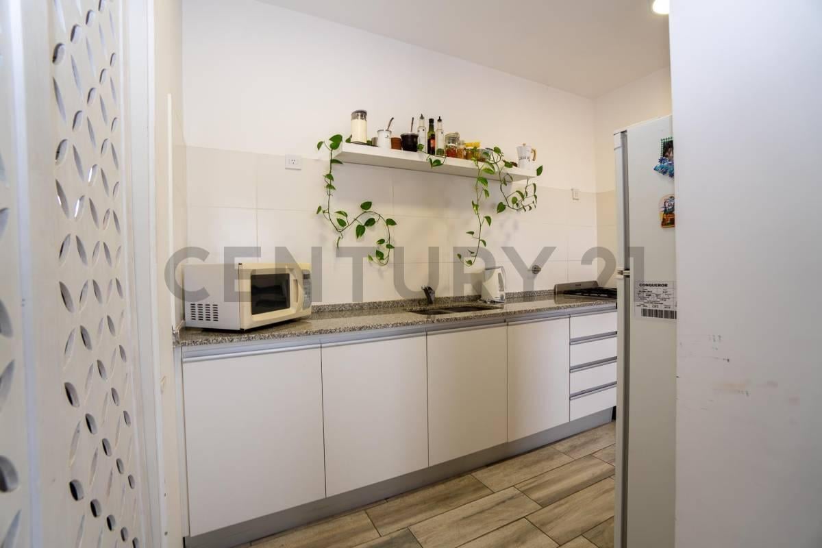 Foto de DEPARTAMENTO EN VENTA EN LA PLATA DE UN DORMITORIO con cochera y balcon, imagen 5