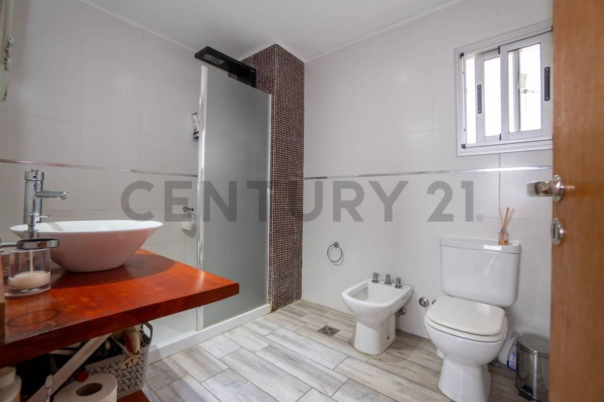 Foto de DEPARTAMENTO EN VENTA EN LA PLATA DE UN DORMITORIO con cochera y balcon, imagen 3