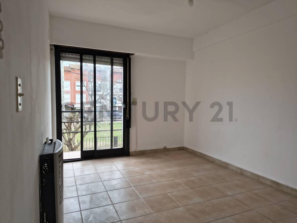 Foto de DEPARTAMENTO EN ALQULER EN LA PLATA DE 2 DORMITORIOS, imagen 2