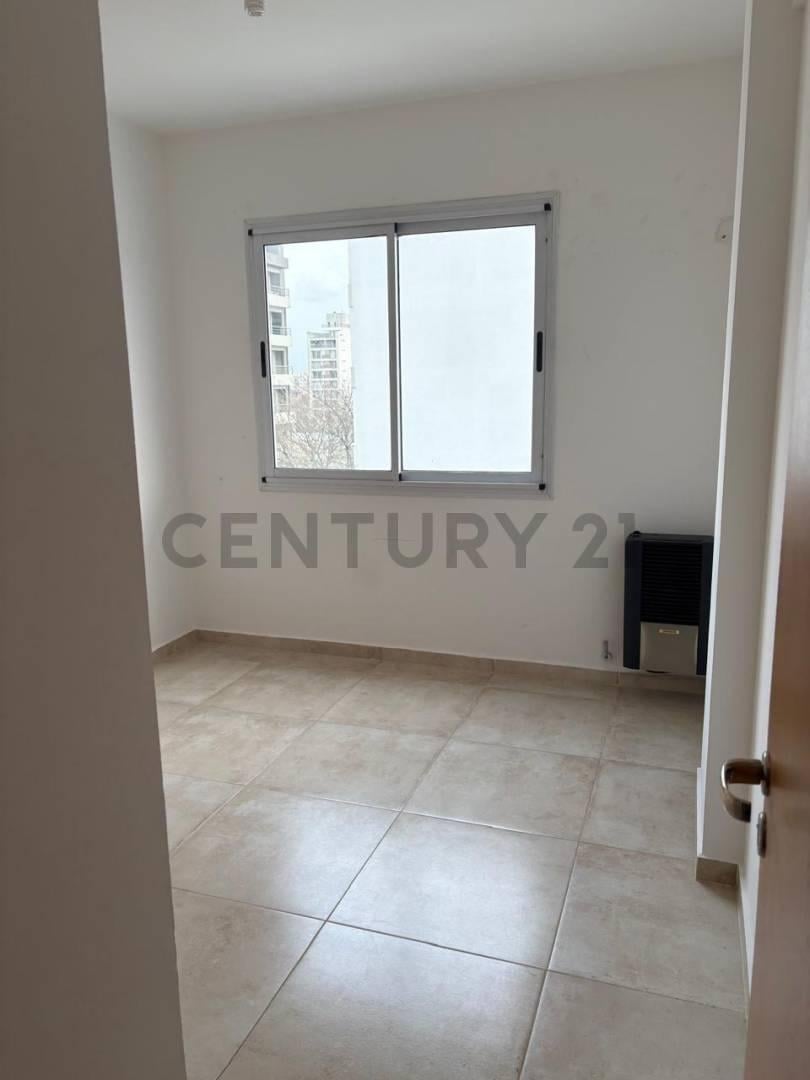 Foto de Departamento en alquiler en La Plata, imagen 4