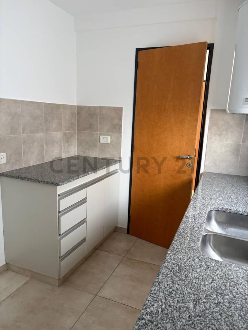 Foto de Departamento en alquiler en La Plata, imagen 5