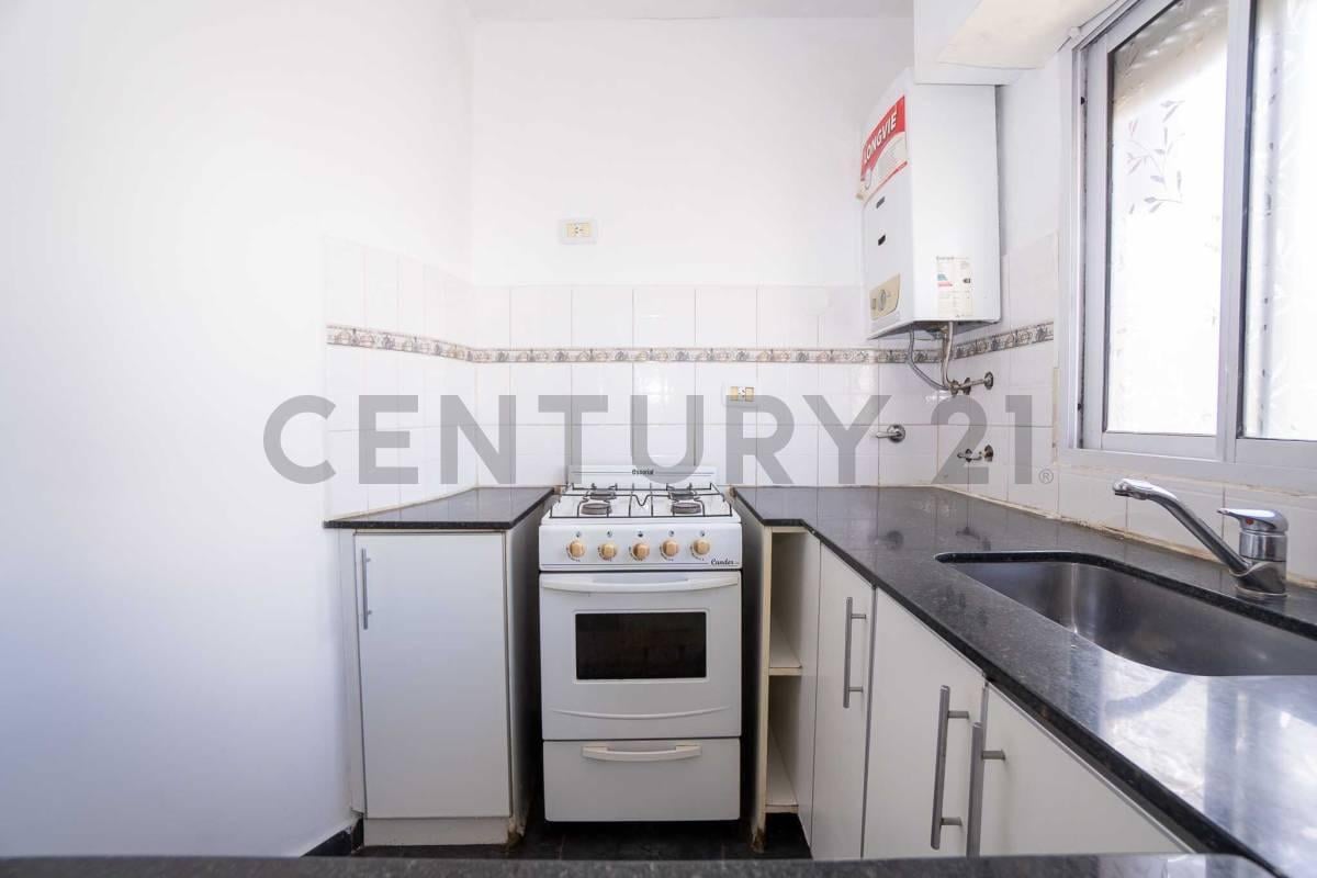 Foto de DEPARTAMENTO EN VENTA EN LA PLATA, imagen 2