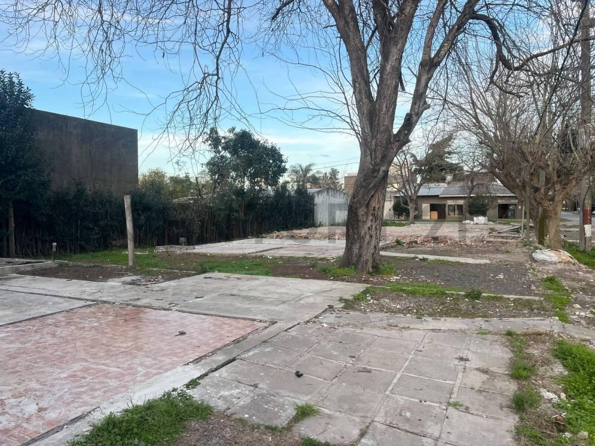 Foto de LOTE - TERRENO EN VENTA EN ESQUINA - 486 Y 11 - GONNET - 698M2, imagen 4