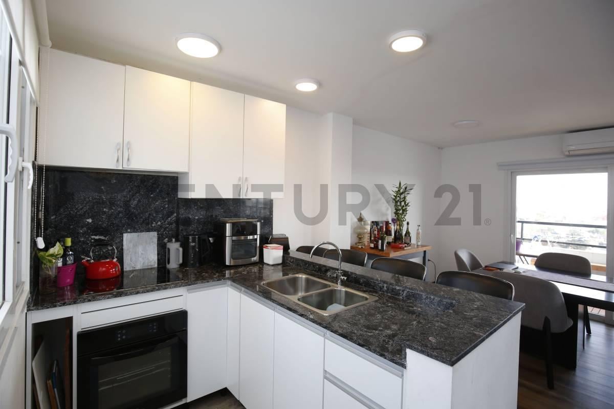 Foto de DEPARTAMENTO TIPO DUPLEX DE 3 DORMITORIOS CON COCHERA Y BALCON CON, imagen 4