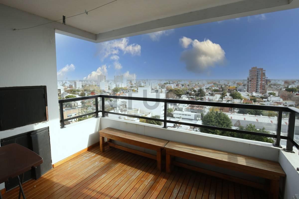 Foto de DEPARTAMENTO TIPO DUPLEX DE 3 DORMITORIOS CON COCHERA Y BALCON CON, imagen 3