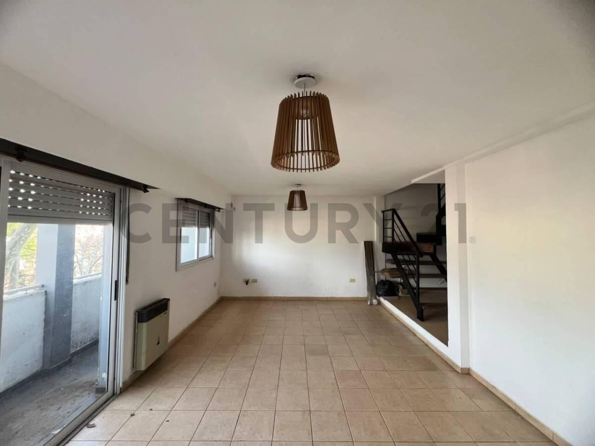 Foto de Departamento en venta en La Plata tipo Dúplex d 3 dormitorios con, imagen 2