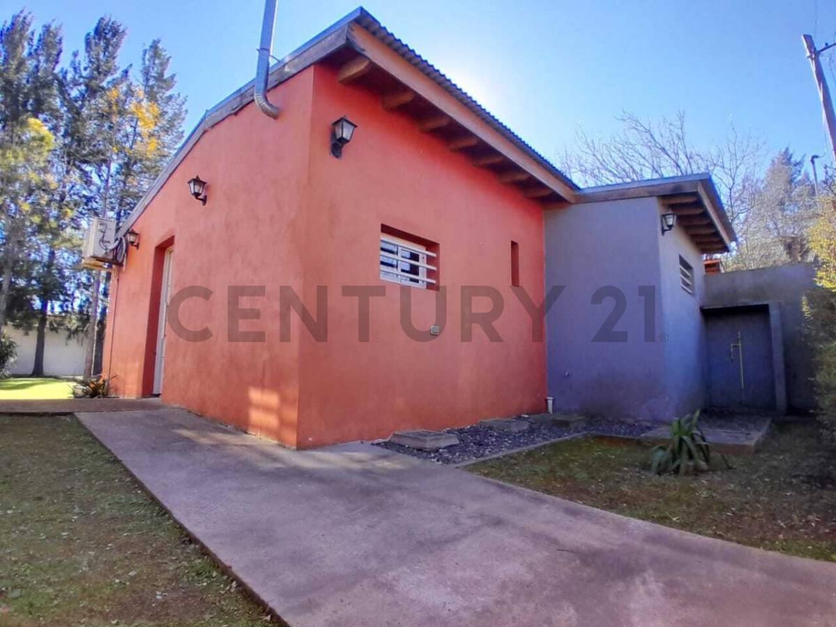 Foto de Casa en Venta en Villa Elisa Barrio "El Rincón", imagen 1