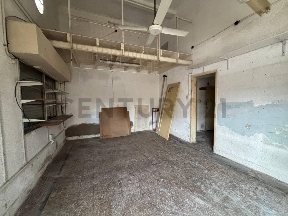 Foto de Local comercial con oficina en alquiler en La Plata, imagen 3