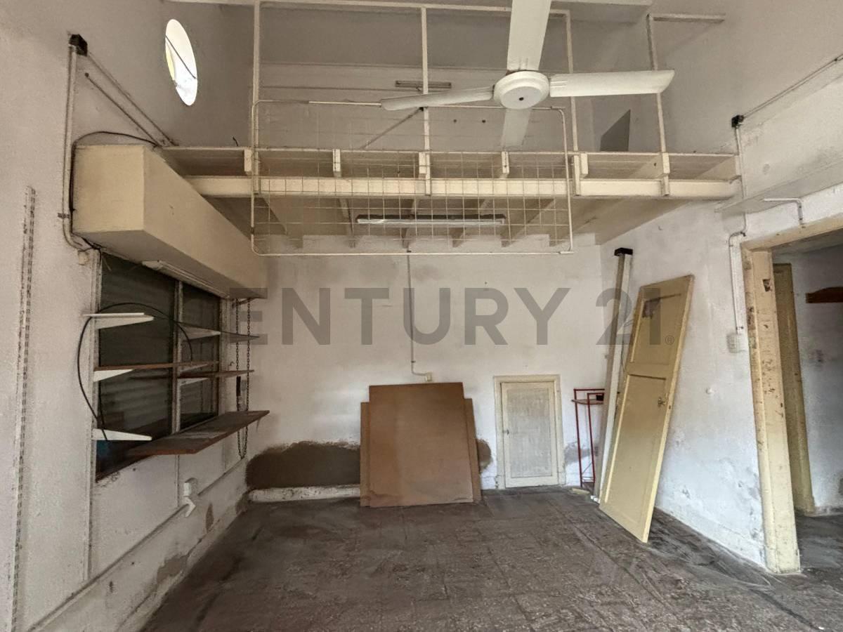 Foto de Local comercial con oficina en alquiler en La Plata, imagen 2