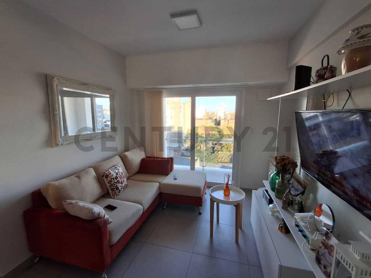 Foto de DEPARTAMENTO EN VENTA EN LA PLATA DE 2 DORMITORIOS, imagen 3