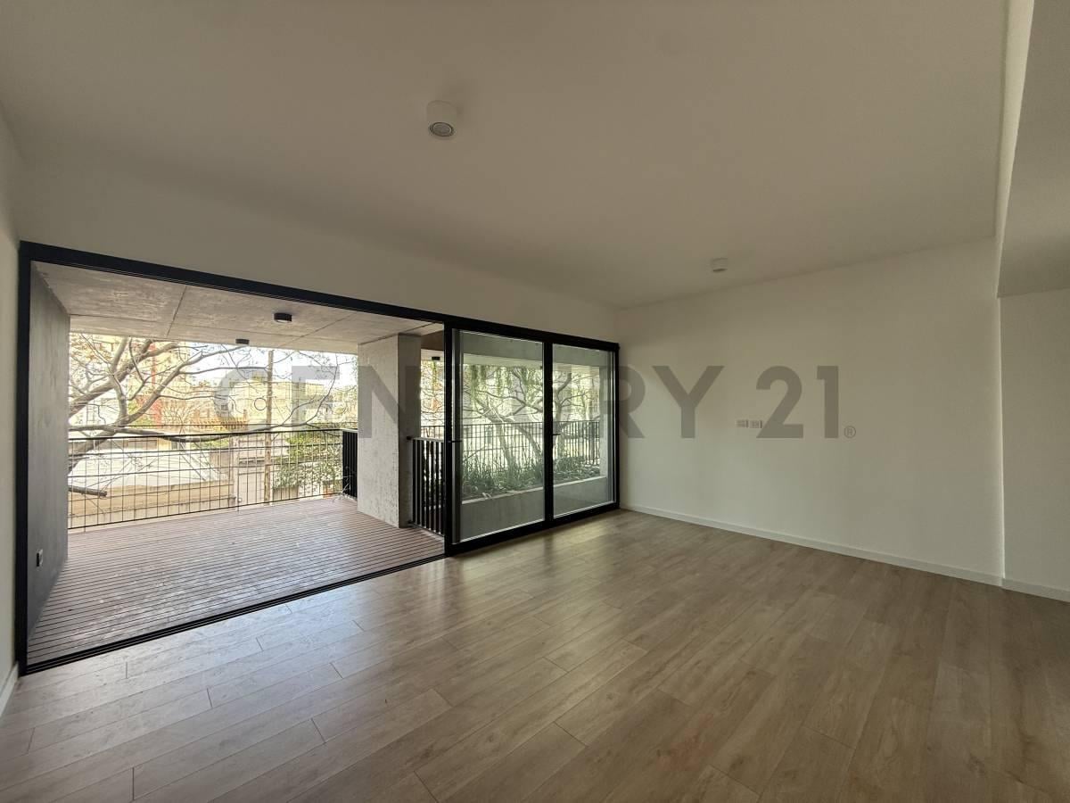 Foto de DEPARTAMENTO EN VENTA EN LA PLATA DE DOS DORMITORIOS CON COCHERA, imagen 3