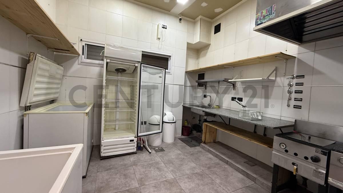 Foto de LOCAL COMERCIAL EN ALQUILER EN LA PLATA + PH, imagen 3