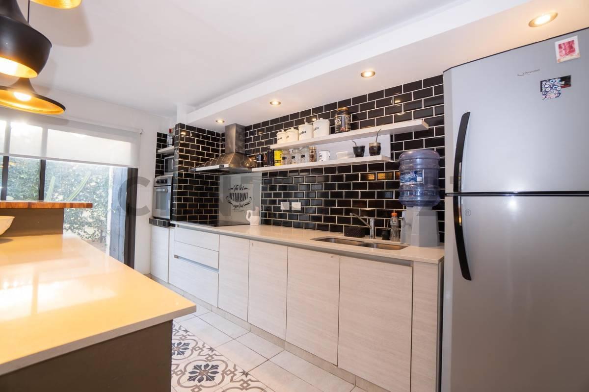 Foto de CASA EN VENTA EN GONNET, imagen 4