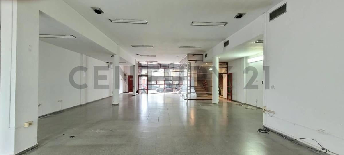 Foto de Local - depósito en alquiler en La Plata, imagen 1
