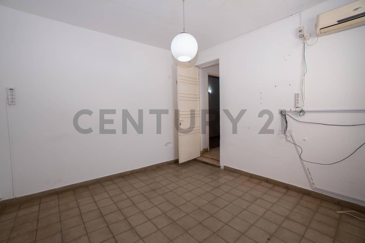 Foto de 41 ENTRE 17 Y 18 CASA MAS LOCAL Y DEPARTAMENTOS EN VENTA LA PLATA, imagen 2
