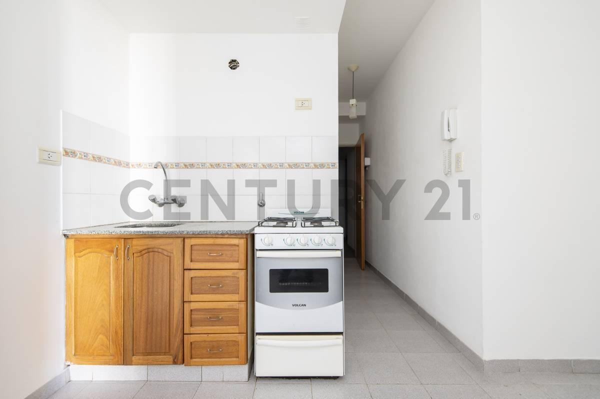 Foto de Departamento en venta en La Plata tipo monoambiente con balcon, imagen 4
