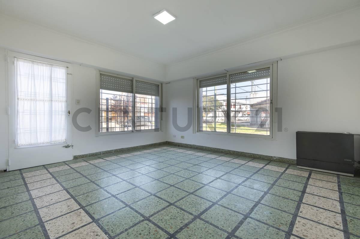 Foto de CASA EN VENTA EN LOS HORNOS DE 3 DORMITORIOS, imagen 3
