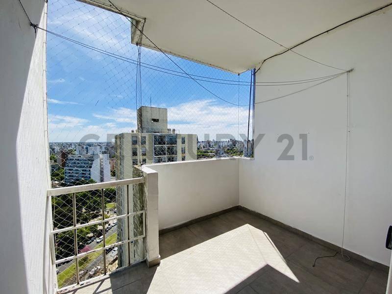 Foto de DEPARTAMENTO EN ALQUILER EN LA PLATA DE 3 DORMITORIOS, imagen 4