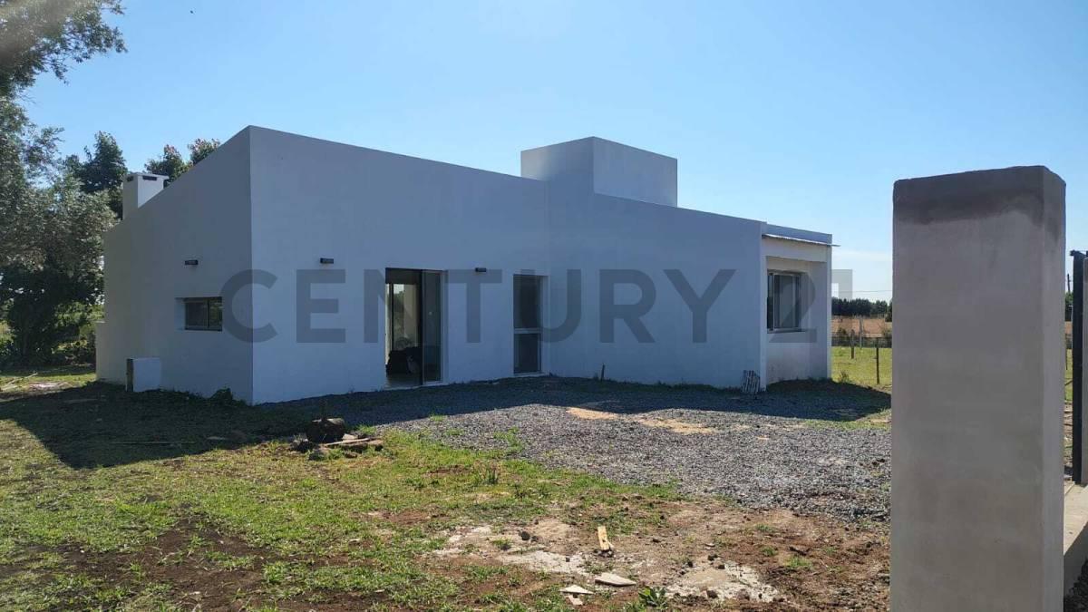 Foto de 630 y 135 | Casa a estrenar sobre amplio lote – Barrio Aires de Arana, imagen 5