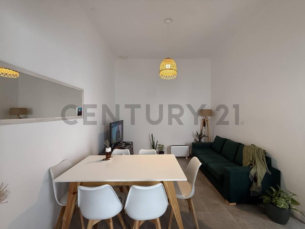 Foto de PH EN VENTA EN LA PLATA REFACCIONADO, imagen 2