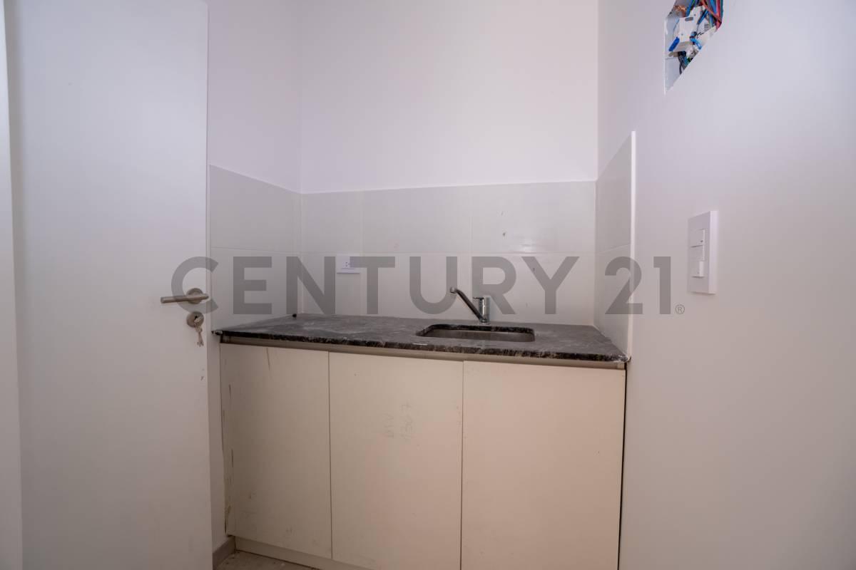 Foto de LOCAL EN VENTA EN LA PLATA A ESTRENAR, imagen 3
