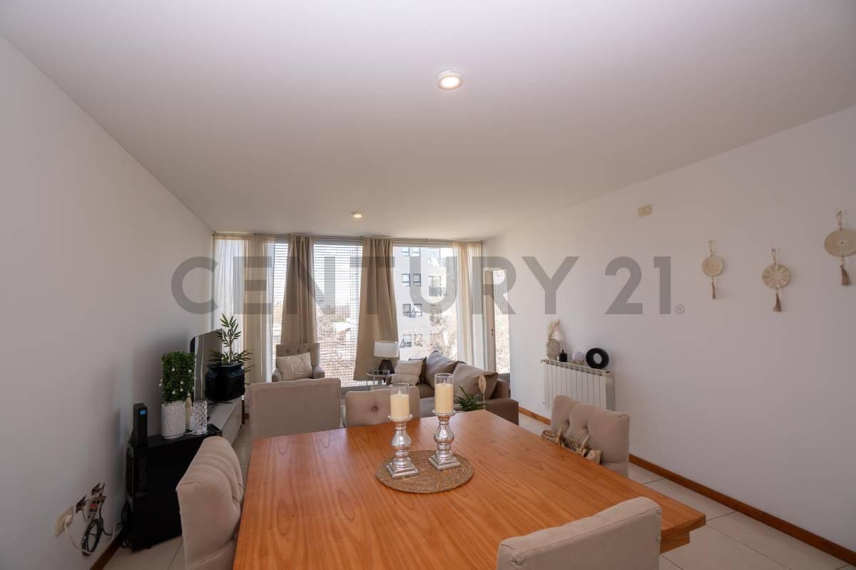 Foto de Departamento en venta, dos dormitorios, cochera, imagen 3