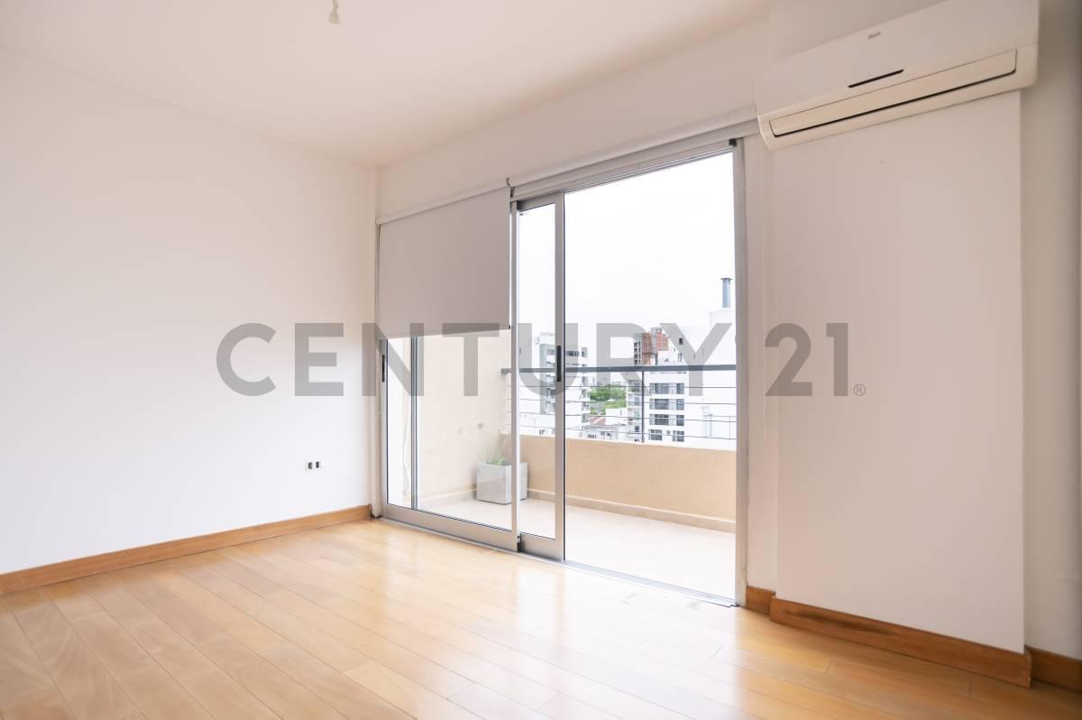 Foto de Departamento de dos dormitorios, terraza privada, cochera cubierta y, imagen 2