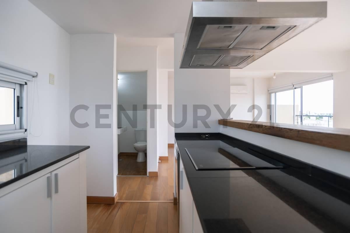 Foto de Departamento de dos dormitorios, terraza privada, cochera cubierta y, imagen 3