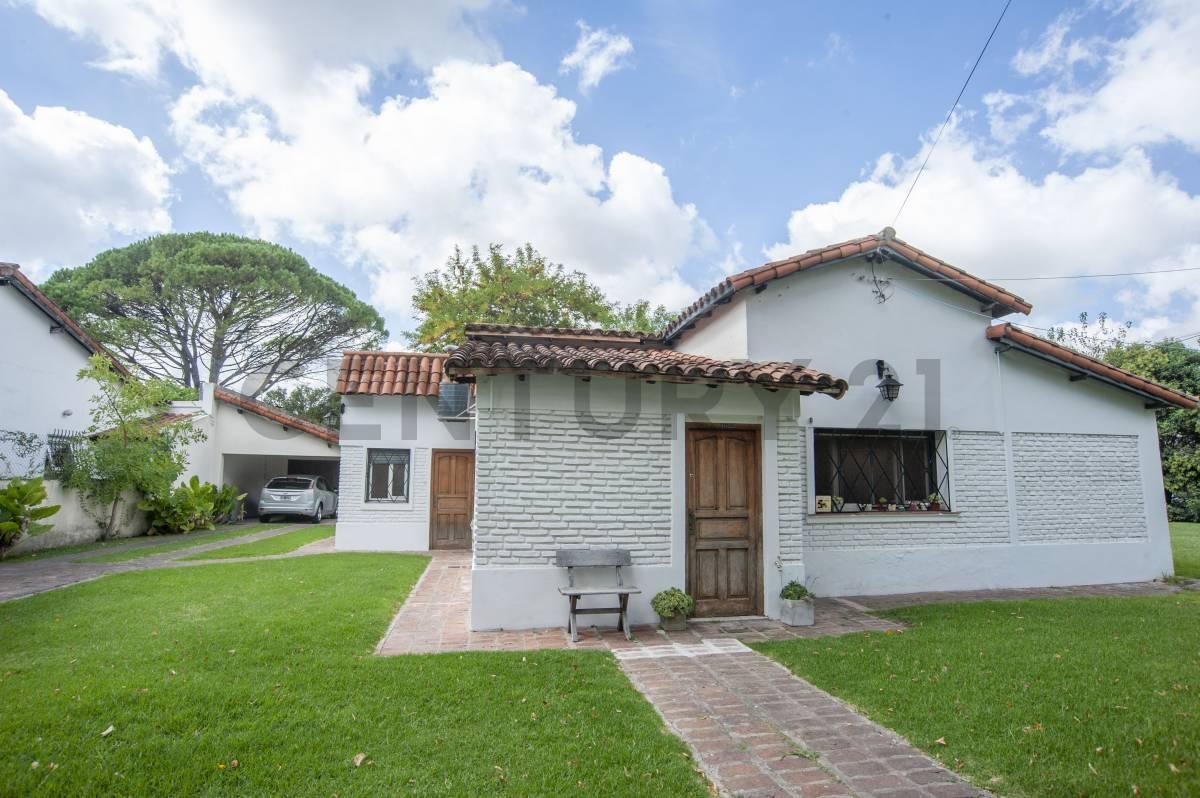 Foto de Casa en venta City Bell - entre Caminos - 3 dormitorios - Lote de 700m2, imagen 2