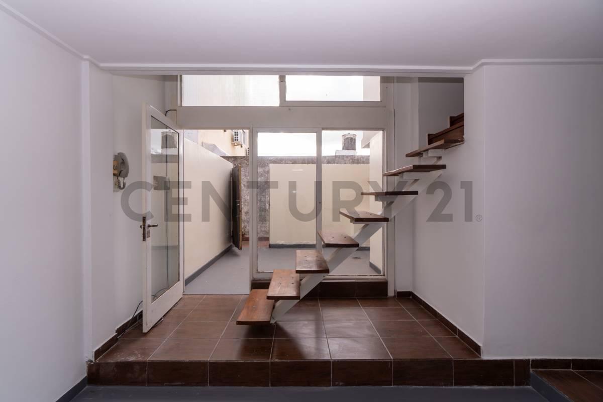 Foto de DEPARTAMENTO PH EN VENTA EN LA PLATA DE 1 DORNITORIO. OPORTUNIDAD, imagen 4