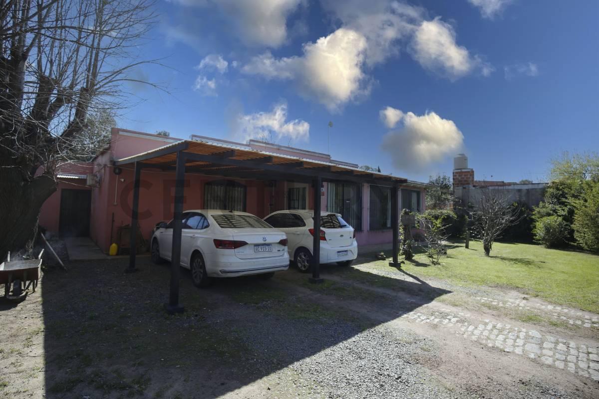 Foto de Casa en venta en La Plata sobre lote de 2.495 m² con pileta, imagen 5