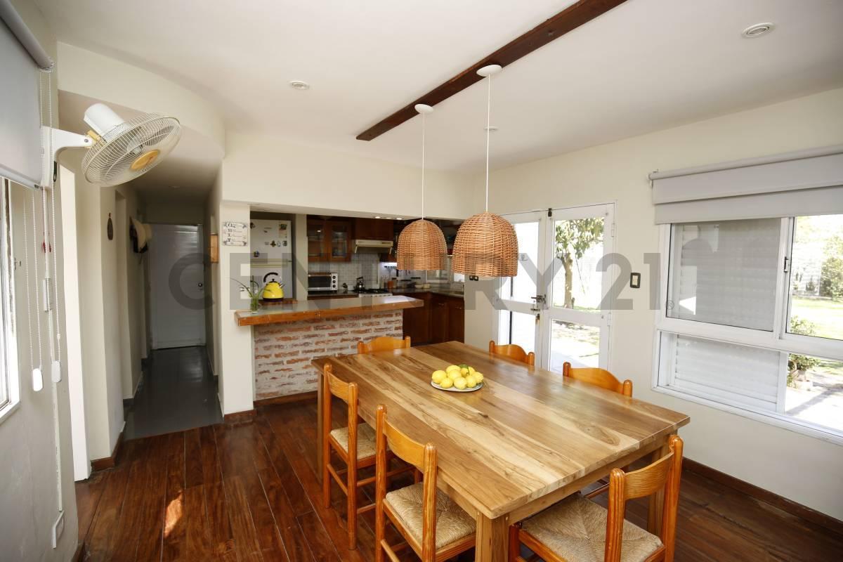 Foto de CASA EN VENTA EN CITY BELL – 3 DORMITORIOS + ESCRITORIO, imagen 4