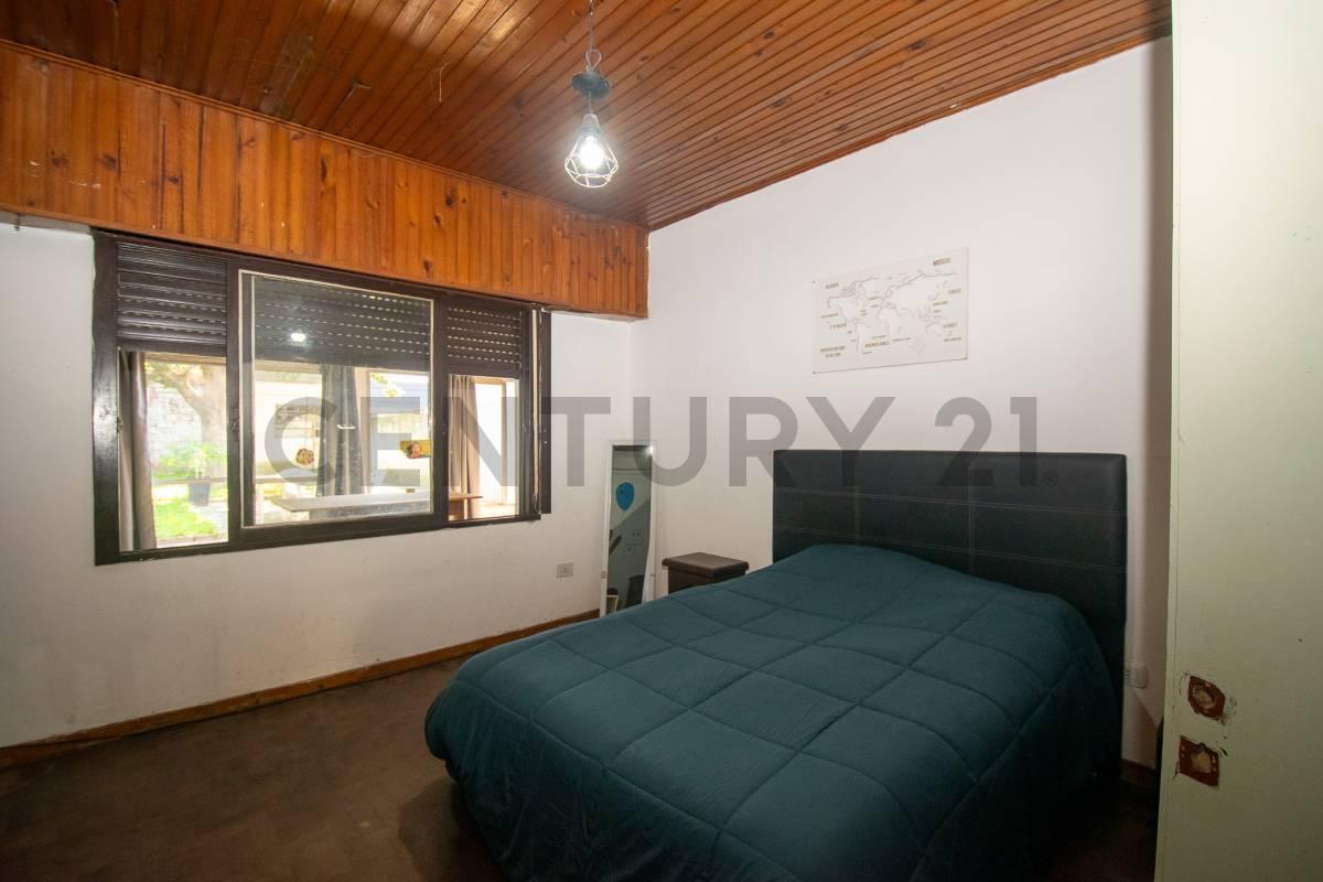 Foto de Casa en venta en Los Hornos con 3 dormitorios, imagen 2