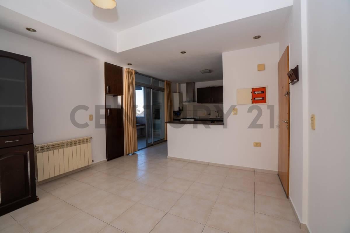 Foto de Departamento en venta en La Plata de 3 dormitorios con cochera, imagen 3
