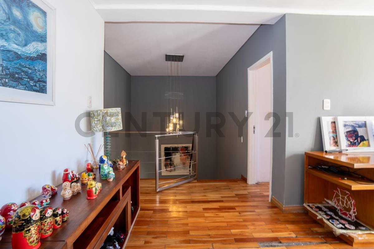Foto de Casa en venta de 3 dormitorios + estudio en La Plata, imagen 4