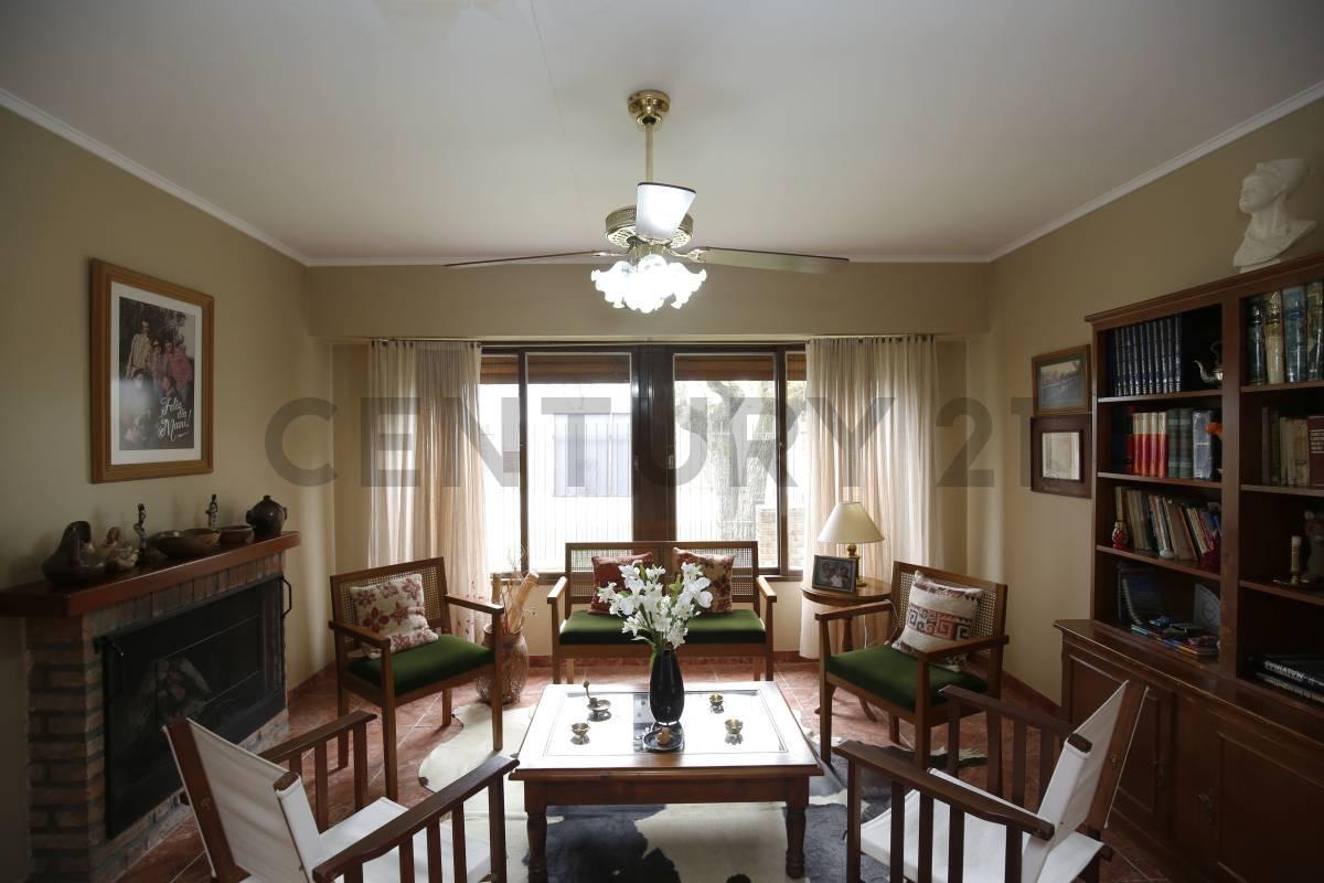 Foto de Casa en Venta de dos dormitorios en Gonnet, imagen 1