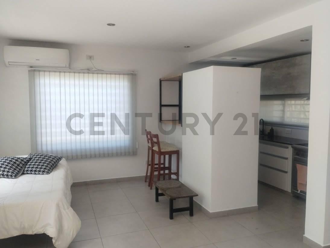 Foto de Duplex en alquiler en Jose Hernández de 2 dormitorios en barrio semi, imagen 3