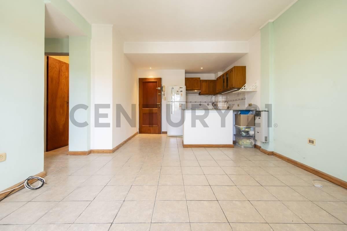 Foto de Departamento en venta en La Plata de 1 dormitorio con cochera y baulera, imagen 1