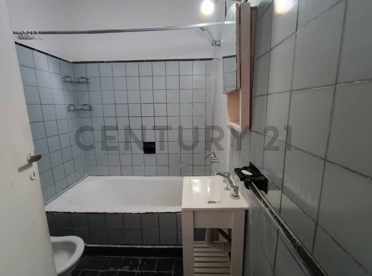 Foto de PH EN VENTA EN LA PLATA DE 1 DORMITORIO CON PATIO, imagen 1