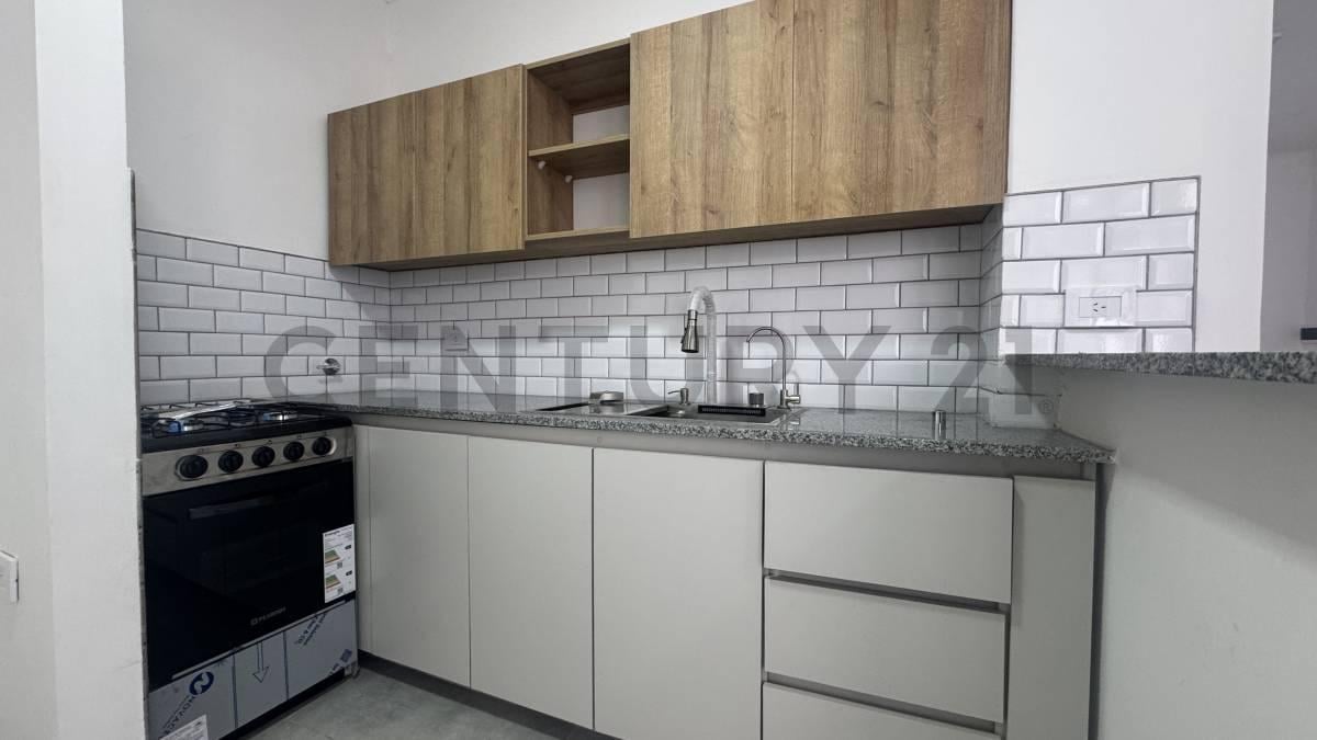 Foto de PH EN VENTA EN LA PLATA DE 3 DORMITORIOS REFACCIONADO, imagen 3