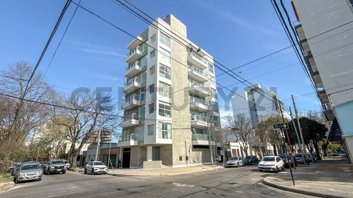 Foto de DEPARTAMENTO EN VENTA EN LA PLATA DE 1 DORMITORIO CON COCHERA, imagen 2