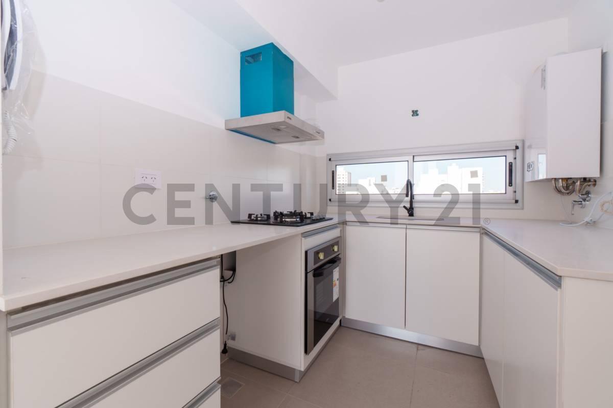 Foto de DEPARTAMENTO EN VENTA EN LA PLATA DE 1 DORMITORIO CON COCHERA, imagen 4