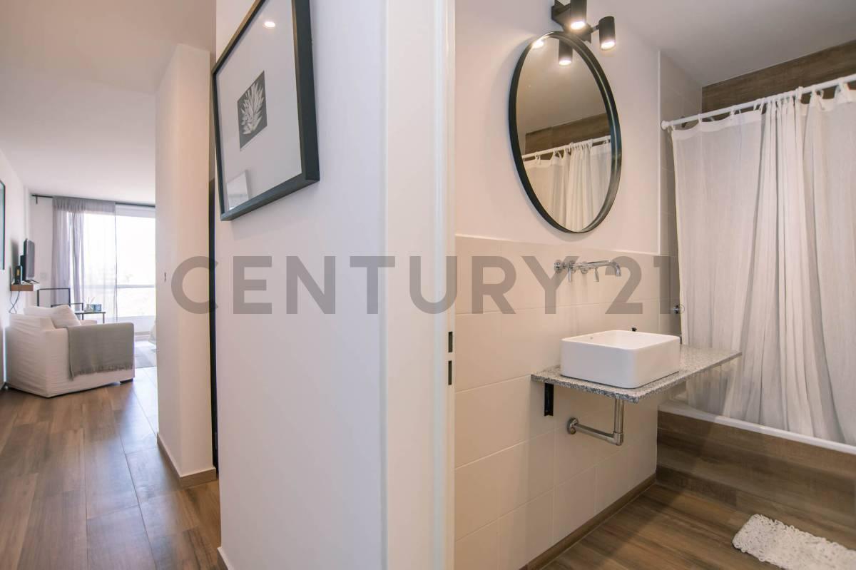 Foto de Departamento en venta en La Plata en pozo, imagen 2